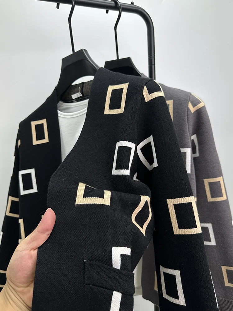 고급 품질 남성 디자이너 니트 카디건 v 넥 기하학 자 - Wool Blend Coat 리뷰 및 가격