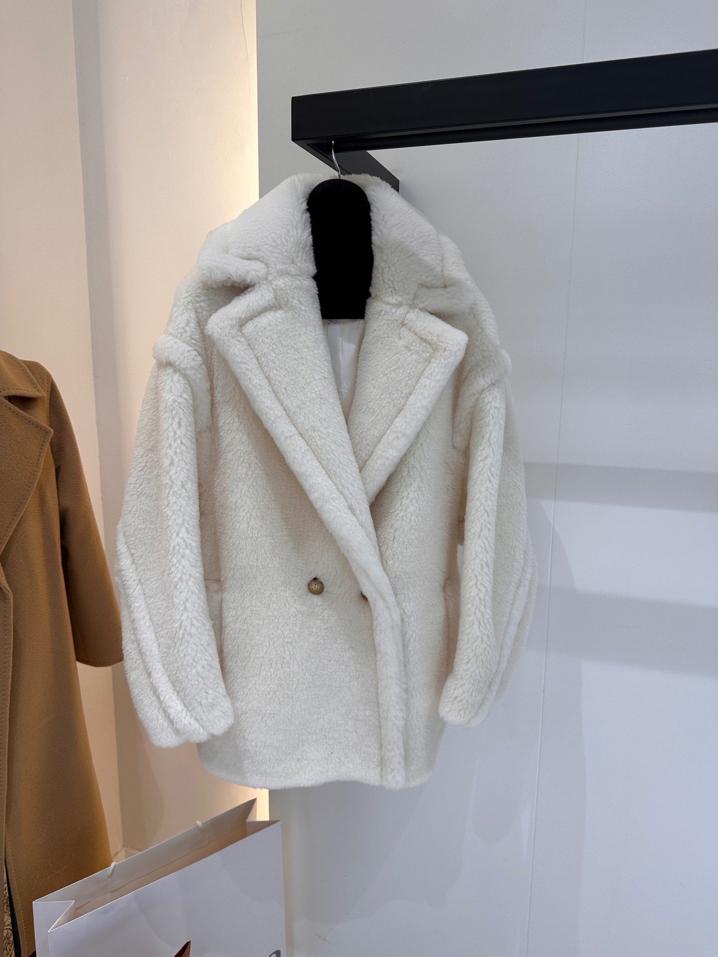 맥스 숏 테디 베어 코트 62% 알파카 26% 울 12 - Wool Blend Coat 리뷰 및 가격